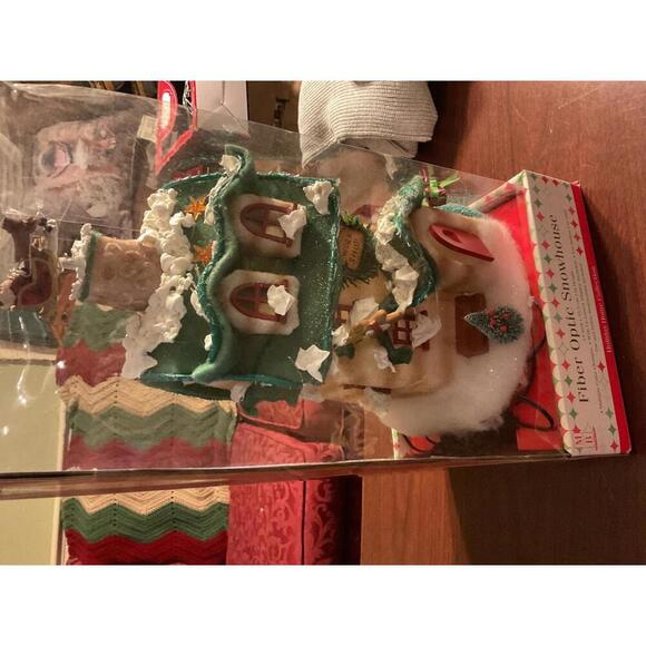 Merry Brite Fiber Optic Snowhouse - Picture 7 of 7